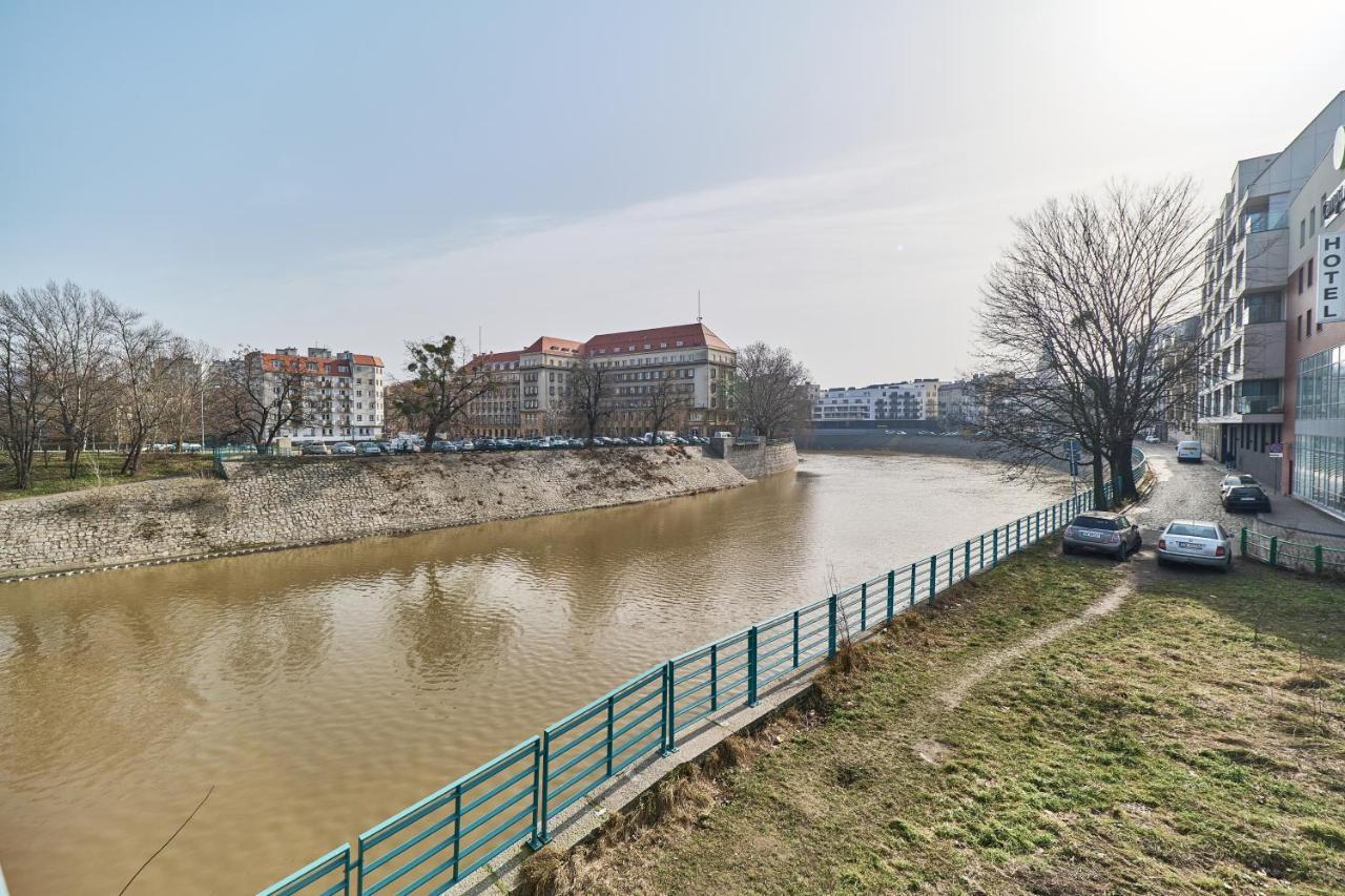 Under The Wroclove Sky By Noclegi Renters Wroclaw Exterior photo