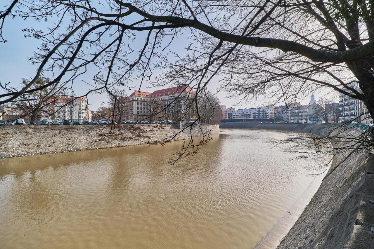 Under The Wroclove Sky By Noclegi Renters Wroclaw Exterior photo